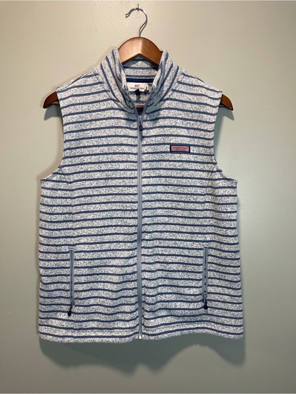 Vineyard Vines Women’s Blue & White Striped Fleece Vest Large